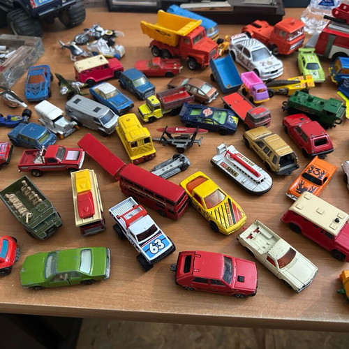 Collectible metal toy cars used, rare pack of 160 pieces