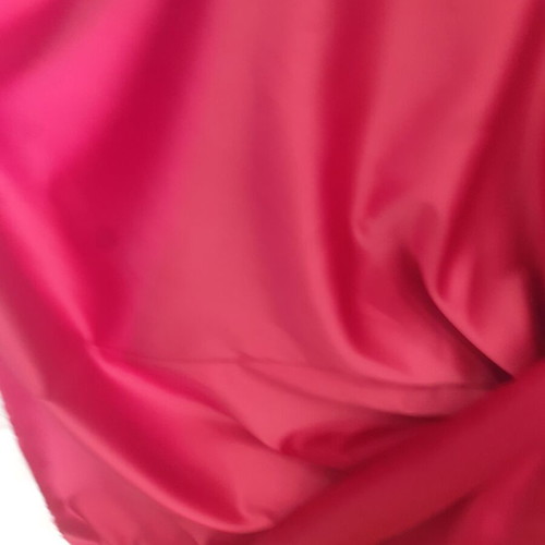Satin curtain ruby red 4 meters, height 2.80m new