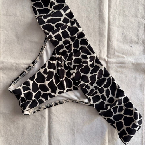 Oysho swimwear bottom size Small like new