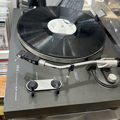 Akai AP100C turntable used, fully functional with cartridge and needle