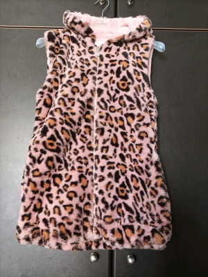 Fur sleeveless vest animal print no.14 like new for 13-year-old girl