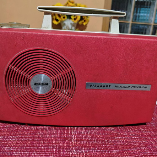 Viscount Transistor Phonoradio model FG-500 used, portable AM radio and turntable