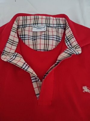 Red cotton T-shirt, size M