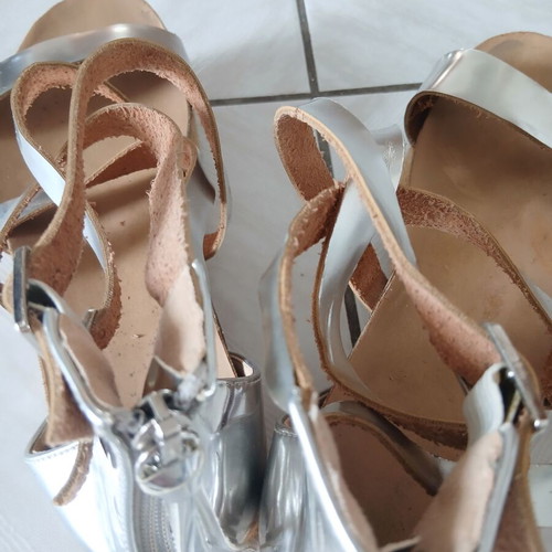 Platform sandals silver like new, size 40