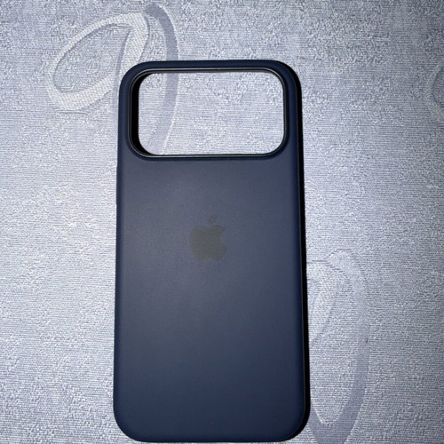 iPhone 17 Pro Max Apple silicon case with MagSafe brand new