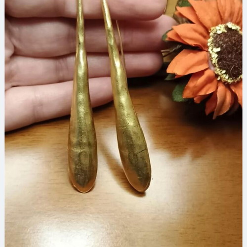Long handmade earrings like new, very light and impressive