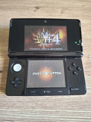 Nintendo 3DS Black like new, Japanese console with Luma