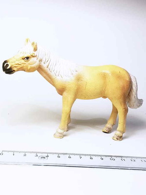 Пластирна фигура кон Palomino употребявана, Simba