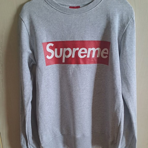 Supreme unisex sweatshirt grey like new, size S