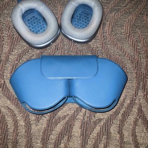 Apple AirPods Max Blue like new with case and protectors