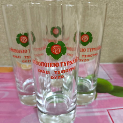 Set of 5 glass glasses like new, ideal for wine and ouzo