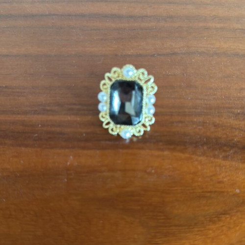 Decorative pins for coats and cardigans like new, pack of 3