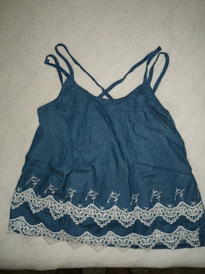 Jean blouse with lace and double straps like new, blue