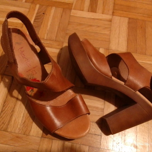 Marila leather sandals size 40 like new, brown