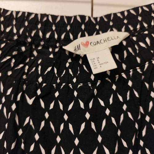 H&M x Coachella pants like new, size M, black and white