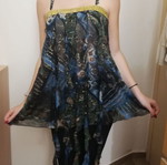 Airy strapless top with sequin decoration