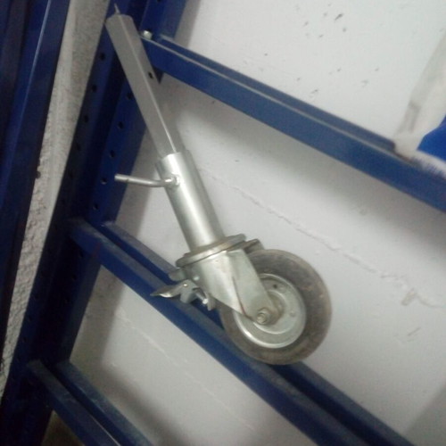 Scaffolding with wheels new with brakes