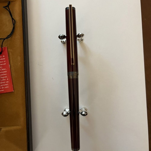 DuPont lacquer pen Chinese with 18kt gold nib used