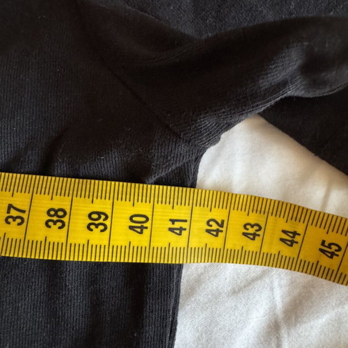 Zara black crop T-shirt size M like new