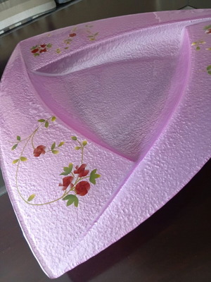 Lilac platter with flowers, new, 46 centimeters