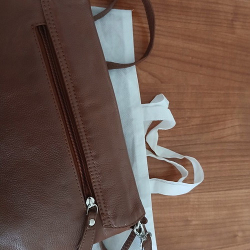 Carpisa leather shoulder bag new, brown
