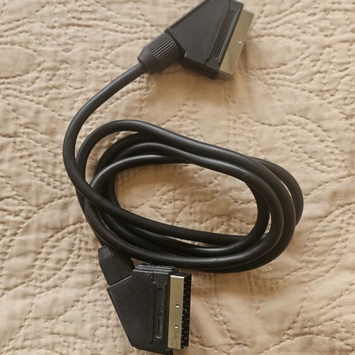 Scart cable male to male 1.3m like new