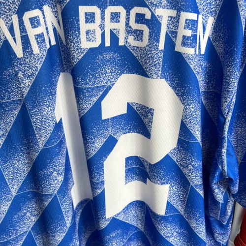 Van Basten retro jersey new, official replica