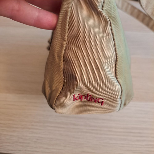 Kipling shoulder bag like new in khaki-olive color
