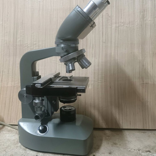 Seiwa Optical Correct binocular microscope used, vintage, made in Japan