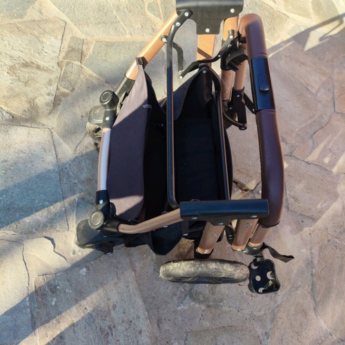 Chipolino 3-in-1 stroller like new with port bebe and car seat