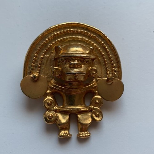 Pendant replica of Tairona shaman figure, like new