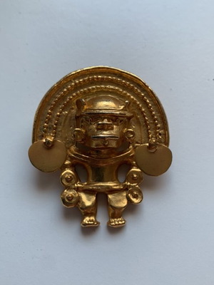 Pendant replica of Tairona shaman figure, like new