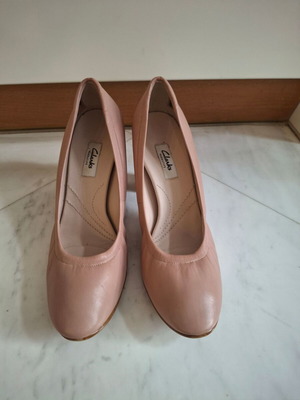 Clarks γόβες μέγεθος 40 μεταχειρισμένες, ξύλινο τακούνι 8εκ., ανατομικές