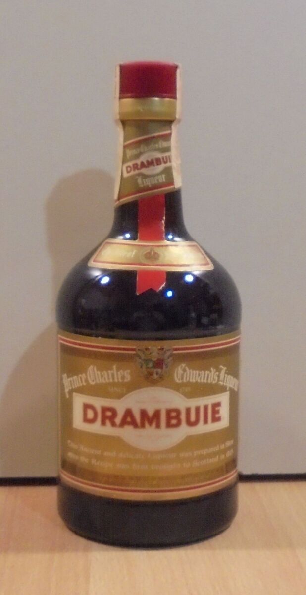 Drambuie liqueur old bottle sealed like… - € 50,00 - Vendora.cy