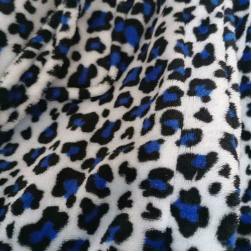 Women's fleece robe like new, blue leopard print with hood