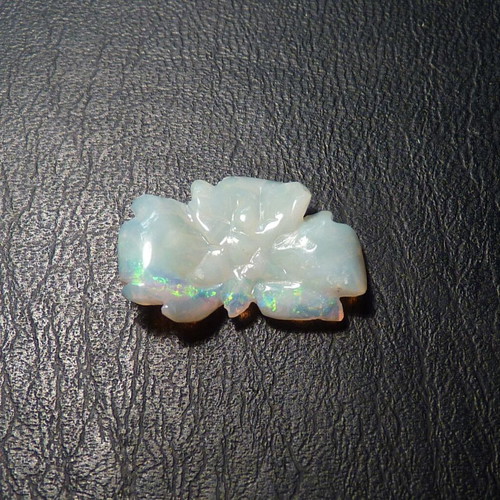 Australian Opal carved precious stone, new, 3.5 carats