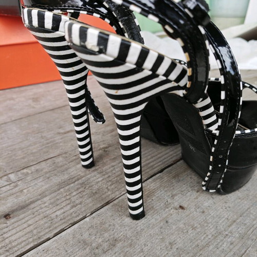 Migato black and white high-heeled sandals used, size 38