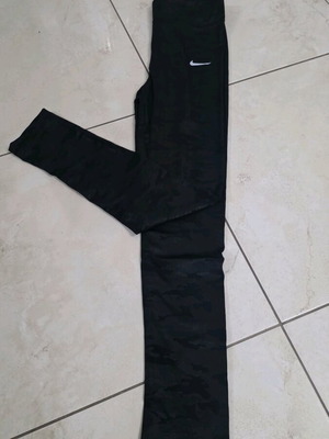 Nike women's leggings M black camouflage new