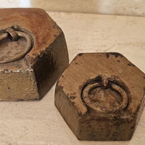 Vintage weights used, set of 2, 2 kg and 0.5 kg