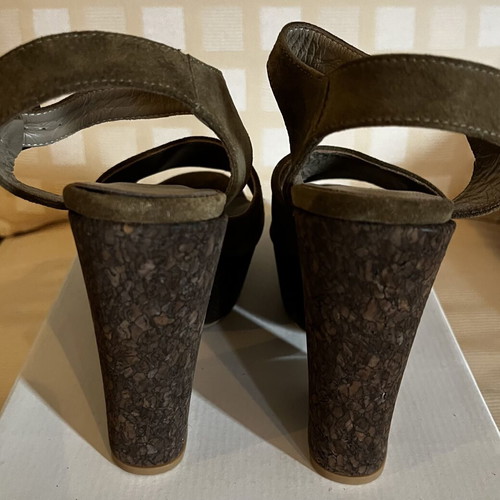 A.L.E. women's leather platform sandals like new, size 38
