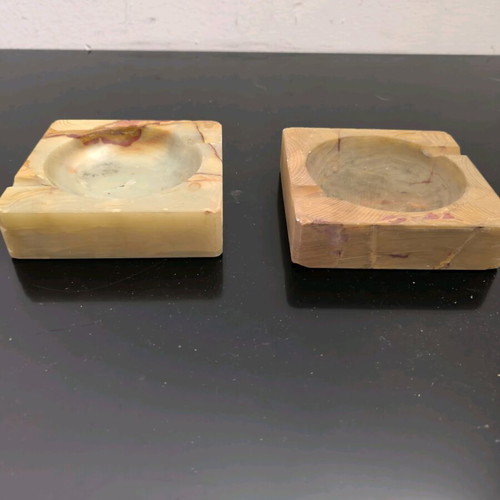 Marble ashtrays used, set of two with different colors