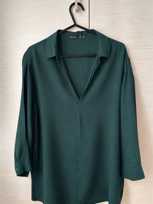 Bershka Cypress Green Blouse like new, size S