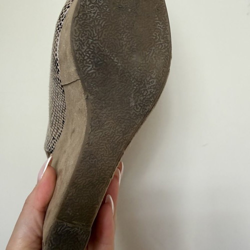 Sfera platform sandals like new, size 38, beige