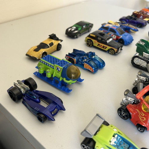 Hot Wheels metallic toy cars used, set of 29