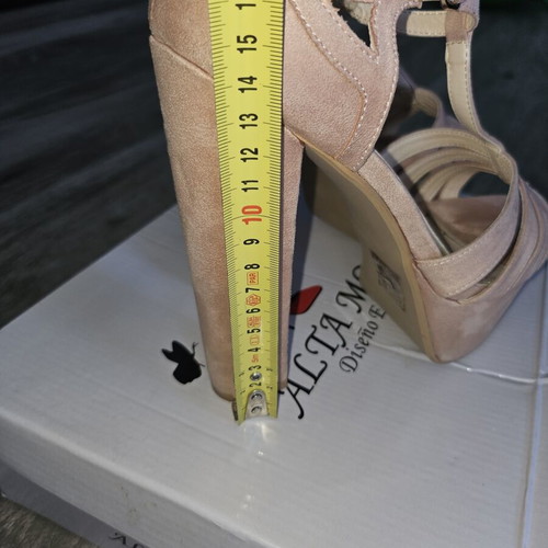 Alta Moda suede platform sandals like new, size 38