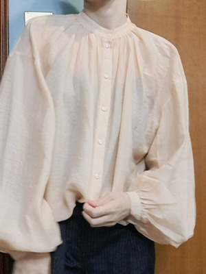 H&M shirt soft peach with oversized balloon sleeves, new