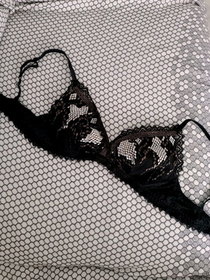 Bralette 75c Intimissimi like new, black and gold