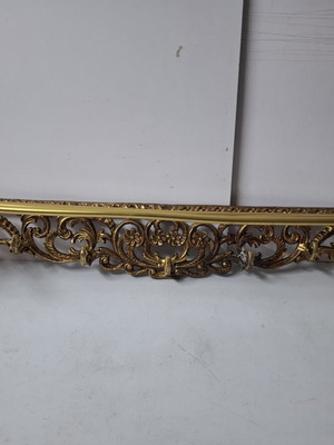 Wall hanger in very good condition