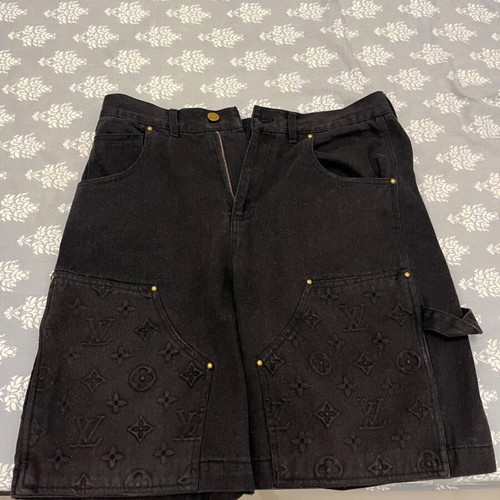 Louis Vuitton black shorts like new, size S