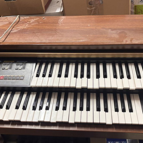 Yamaha ME 100 keyboard used, fully functional despite fallen keys